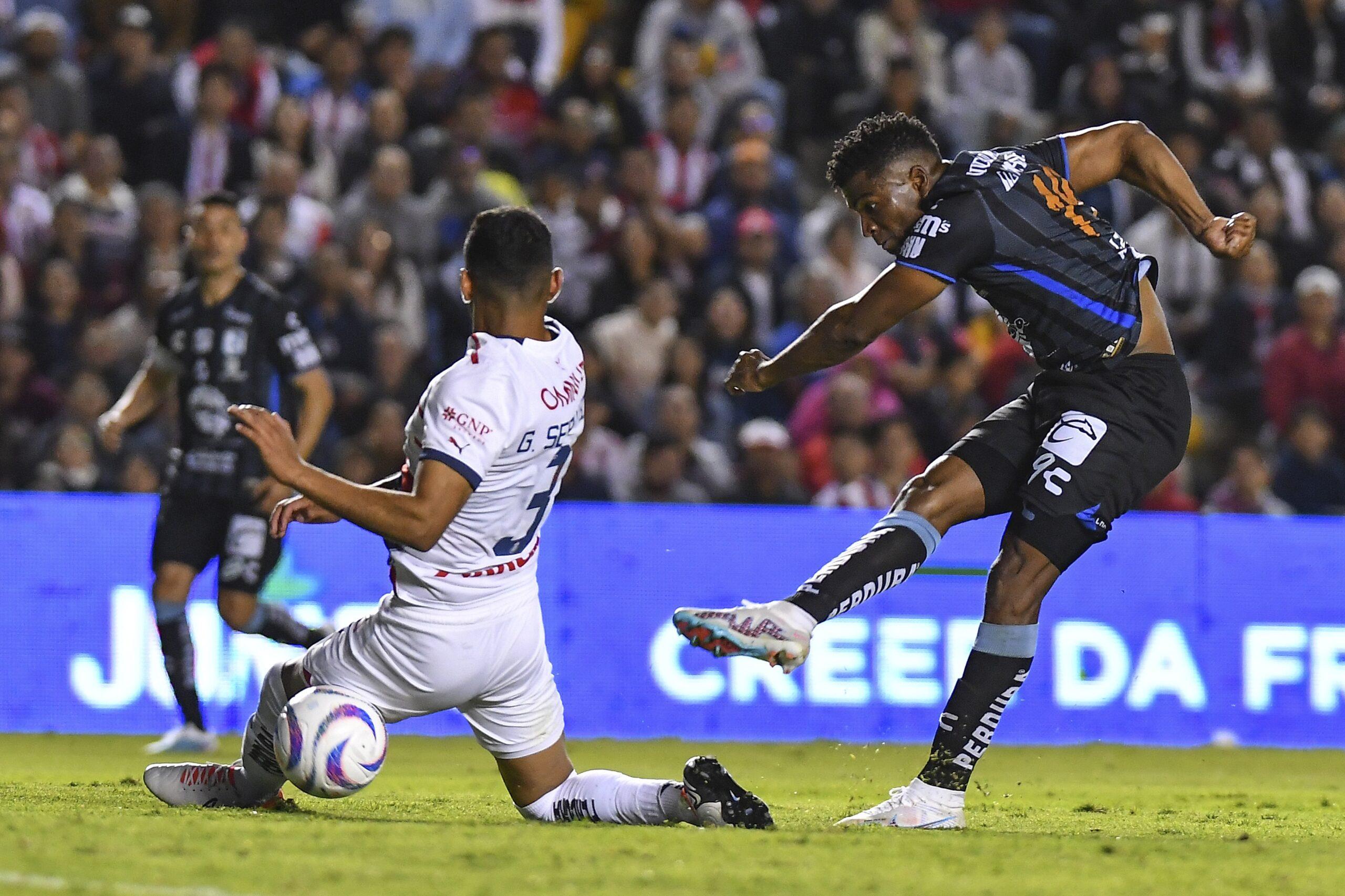 Gallos Blancos se lanzó al ataque en busca del empate, pero no tuvo puntería