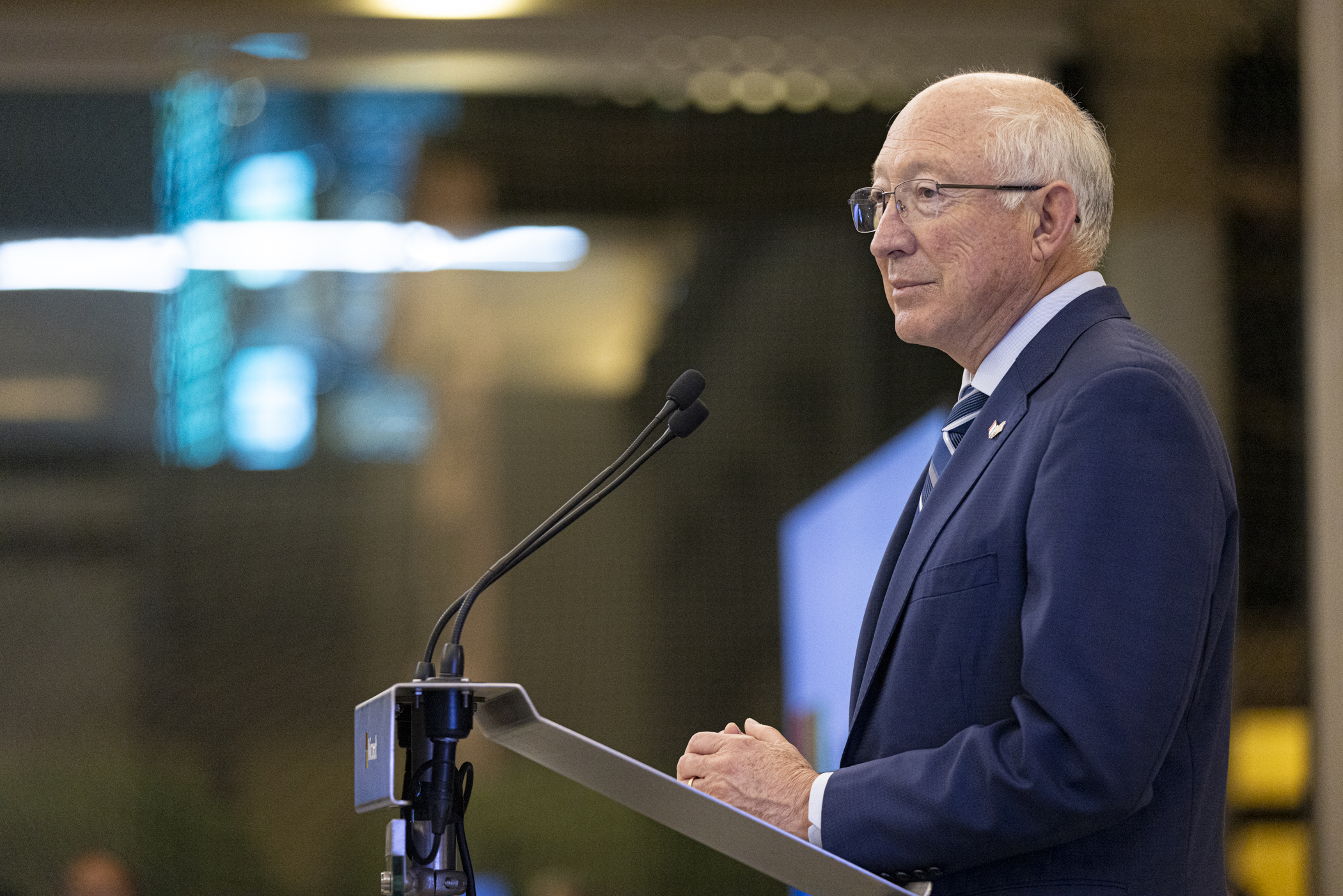 Ken Salazar destacó a Querétaro como líder en los sectores aeroespacial, educativo y tecnológico