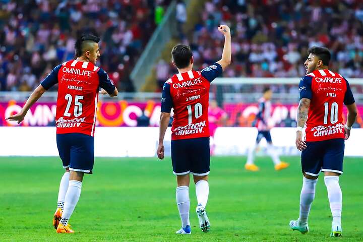 las Chivas son el equipo más enrachado de la Liga MX, con 5 triunfos de forma consecutiva