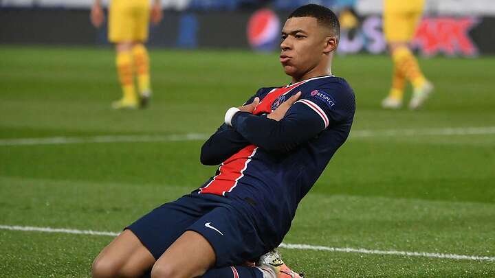 Mbappé decidió quedarse una temporada más y en la UCL buscará llevar al equipo a lo más alto