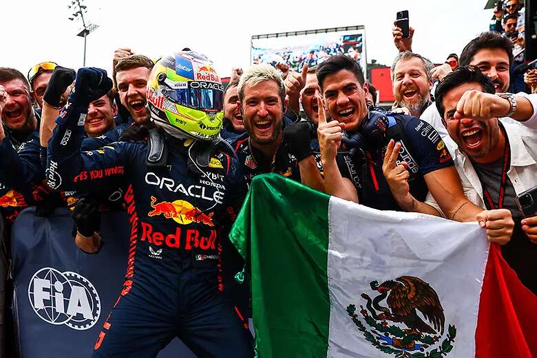 "Checo" consiguió su segunda victoria en el Gran Premio de Azerbaiyán. Foto: Especial