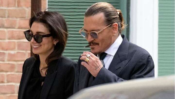 el entorno de Johnny Depp confirmó hace unas semanas que el actor mantiene una relación romántica con Joelle Rich