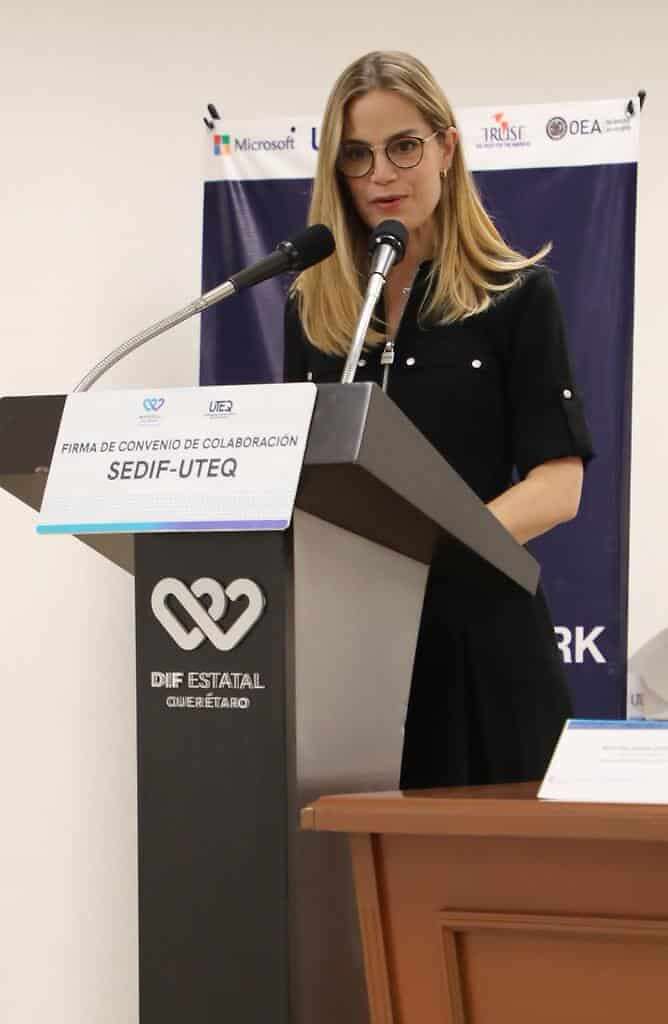 Car Herrera de Kuri, refirió que para la dependencia que representa es de suma importancia estrechar lazos con instituciones socialmente responsables