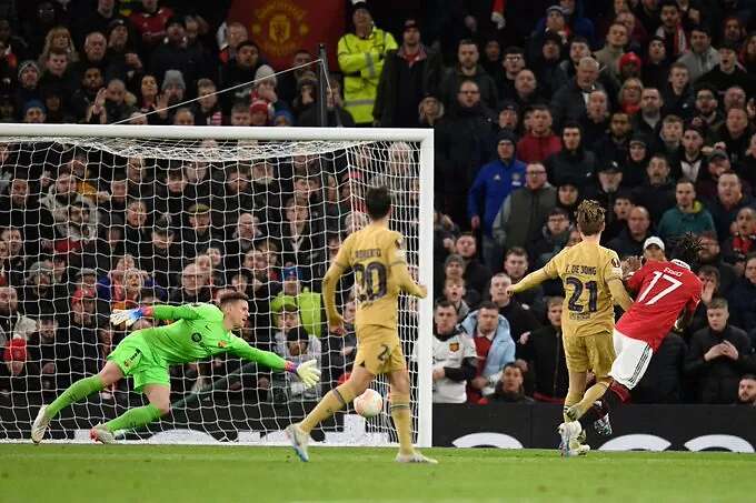 Fred aprovechó una desatención en la zona baja blaugrana y de pierna derecha fusiló a ter Stegen para empatar el juego
