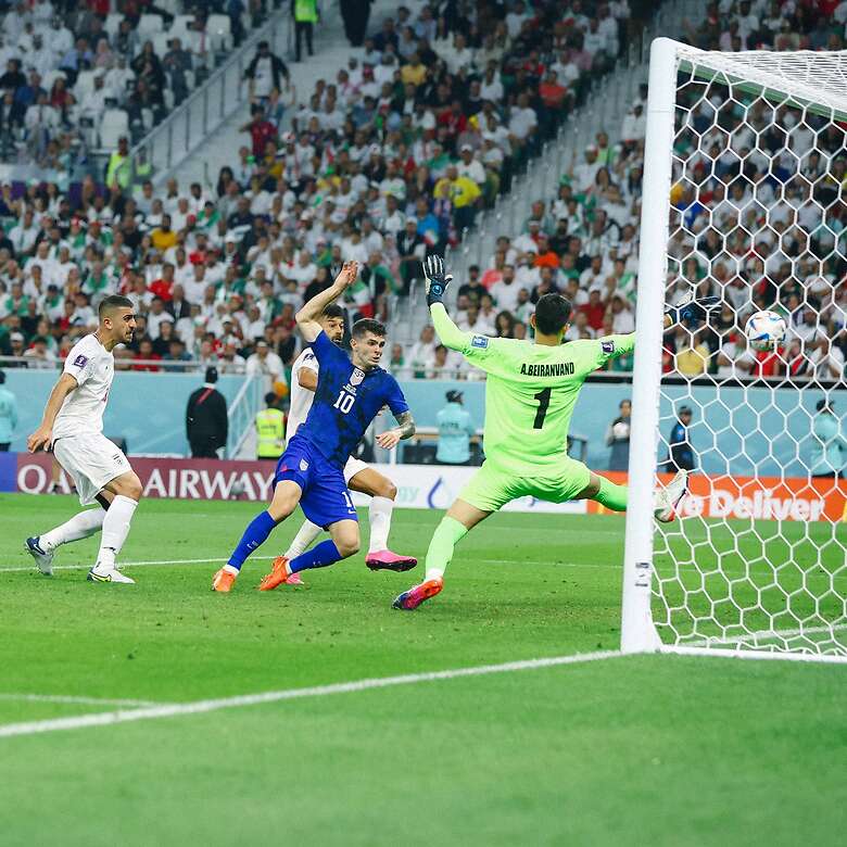 Christian Pulisic se lanzó con mucha determinación para poner el 1-0