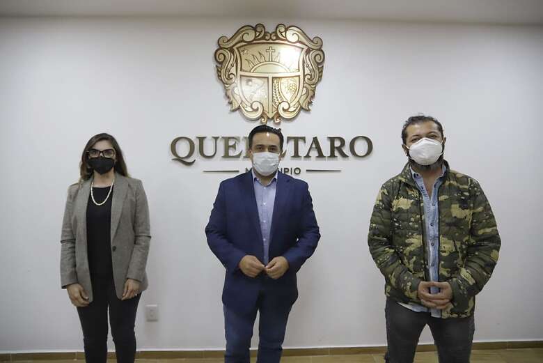 El presidente municipal de Querétaro, Luis Bernardo Nava Guerrero, y el artista Edgar Oceransky confirmaron la cancelación del Trovafest 2020. Foto: Especial