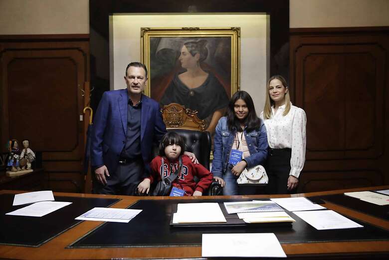 Niñas y Niños del estado acompañaron en parte de la jornada de trabajo a las y los integrantes del gabinete legal y ampliado de la presente administración