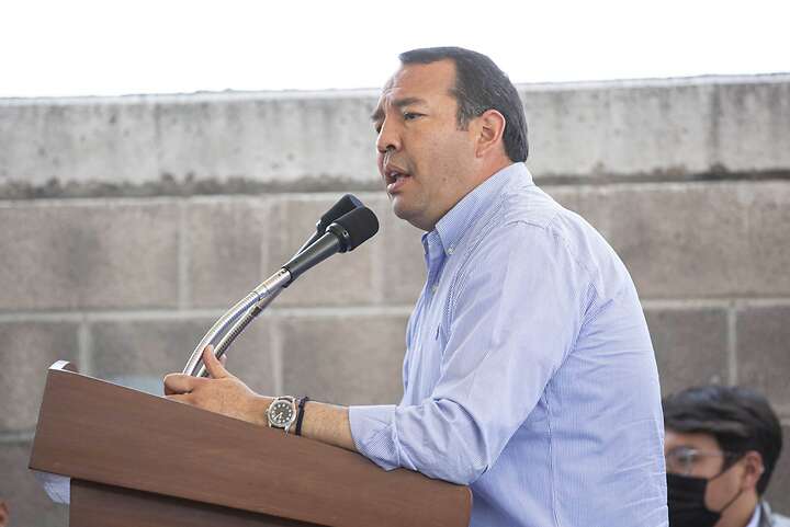 Roberto Cabrera Valencia, comentó que las obras son resultado de un esfuerzo mutuo entre sociedad y gobierno