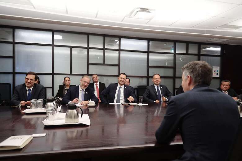 El gobernador Mauricio Kuri sostuvo un encuentro con el vicepresidente de la agencia Investissement Montreal International, Alexandre Lagarde