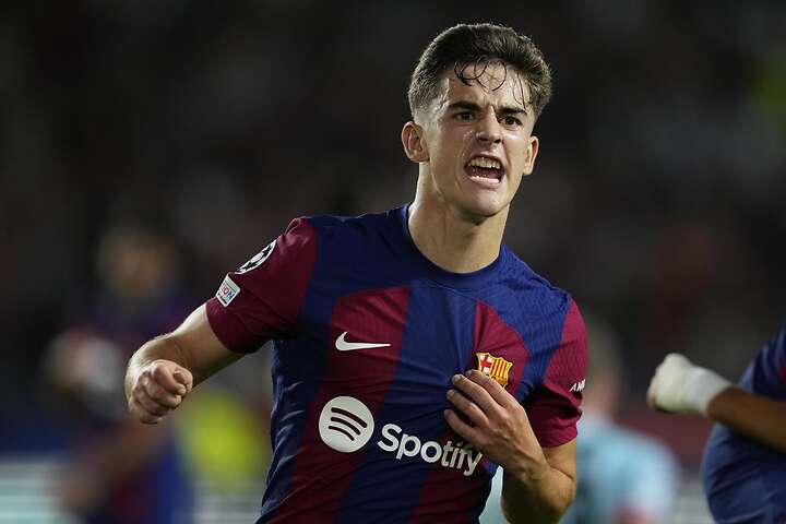 Gavi encontró un balón suelto en el área y, con un potente disparo, lo mandó a la escuadra