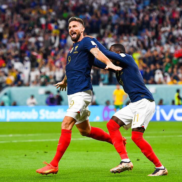 Rabiot tomó un pase de lujo de Mbappé y asistió a Olivier Giroud para que el “9” diera vuelta al marcador