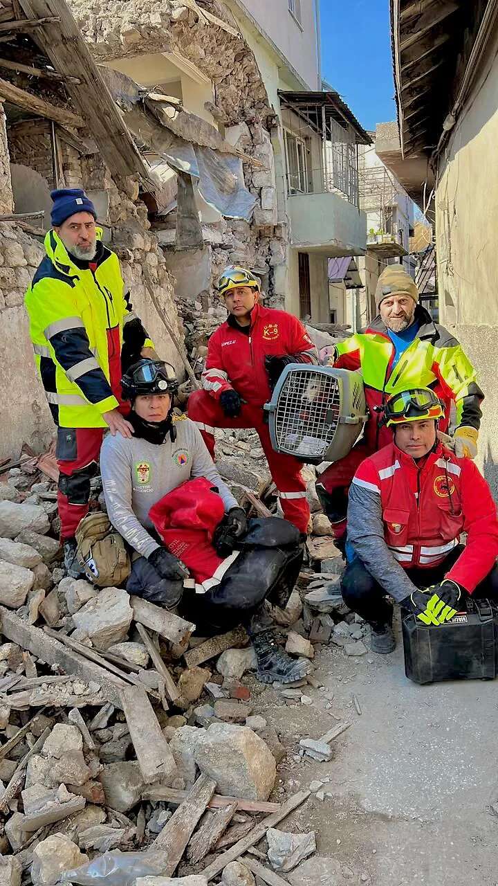 Daniel Velázquez Martínez seguirá por 10 días más apoyando las labores en la zona de desastre