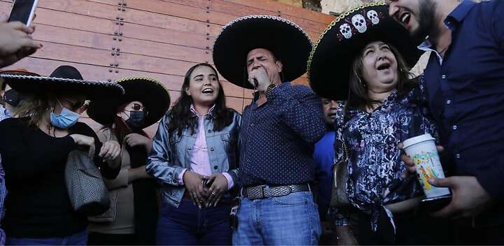 Vicente Fernández falleció en un hospital privado de la ciudad de Guadalajara, Jalisco. Foto: Agencia EFE