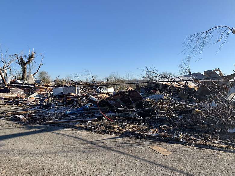 "No puedes escapar del tornado", declaró una de las víctimas que perdió su casa a causa del tornado