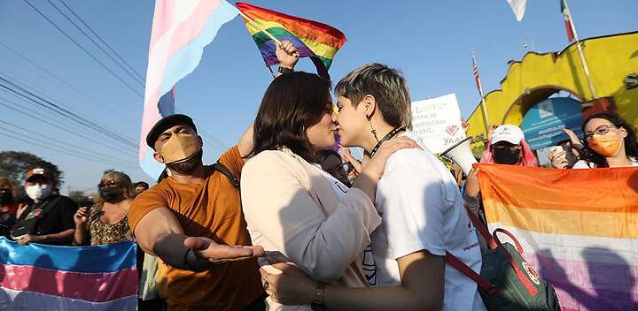 Six Flags ofreció disculpa por la discriminación hacia la comunidad LGBT. Foto: Agencia EFE