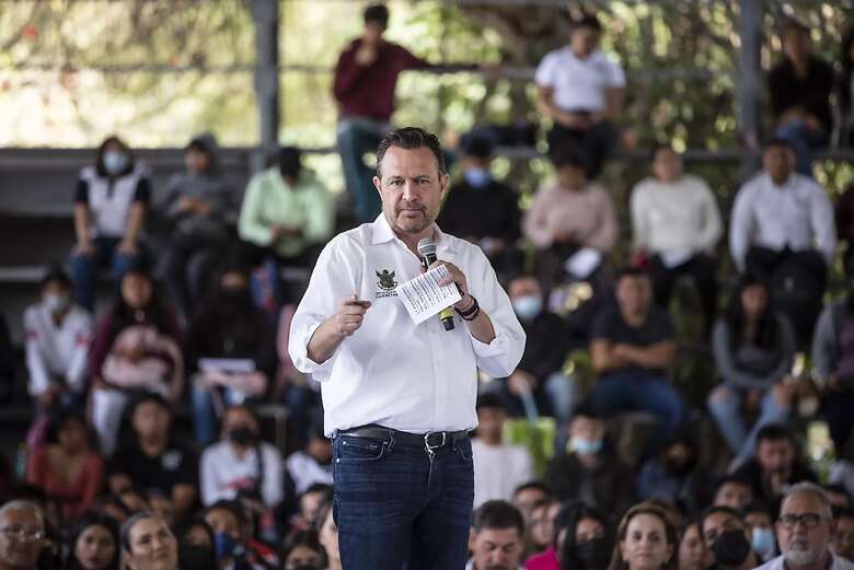 El gobernador resaltó que no existe mejor inversión que la destinada a la educación y al desarrollo social
