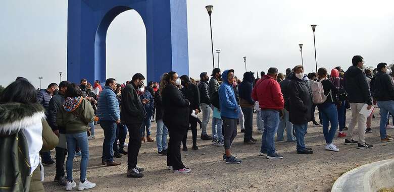 El Eco Centro Expositor es la sede de la aplicación de la dosis de refuerzo para el personal del sector educativo. Foto: Rodrigo Jaymez