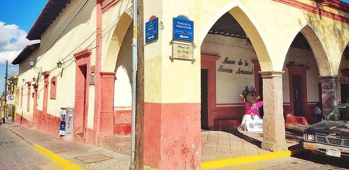 Cada año en noviembre, Amealco de Bonfil organiza el Festival Internacional de la Muñeca Artesanal. Foto: Especial