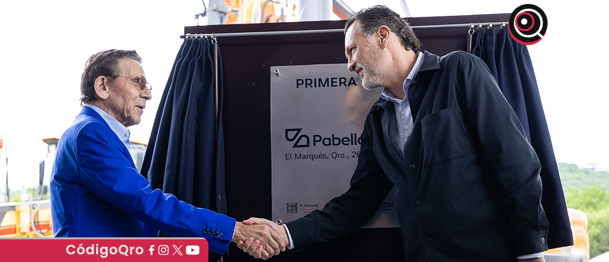 El gobernador de Querétaro, Mauricio Kuri, colocó la primera piedra de un nuevo complejo de entretenimiento. Foto: Especial