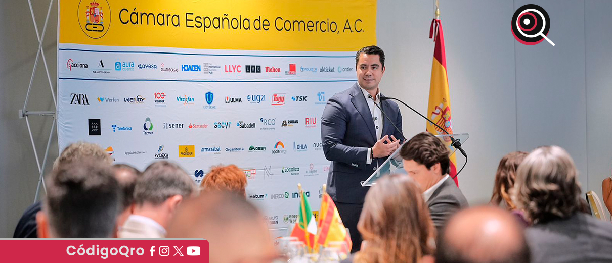 El presidente municipal de Querétaro, Felifer Macias, recibió al embajador de España en México en BLOQUE. Foto: Especial