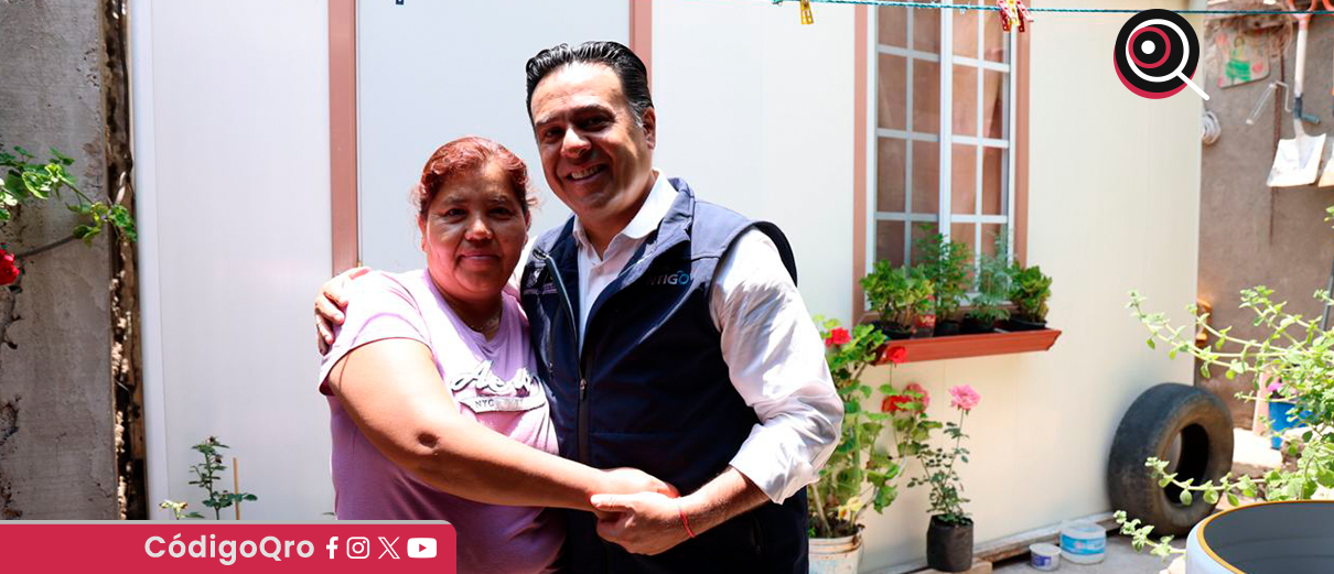 El secretario de Desarrollo Social, Luis Bernardo Nava Guerrero, visitó a beneficiarios de cuartos adicionales. Foto: Especial