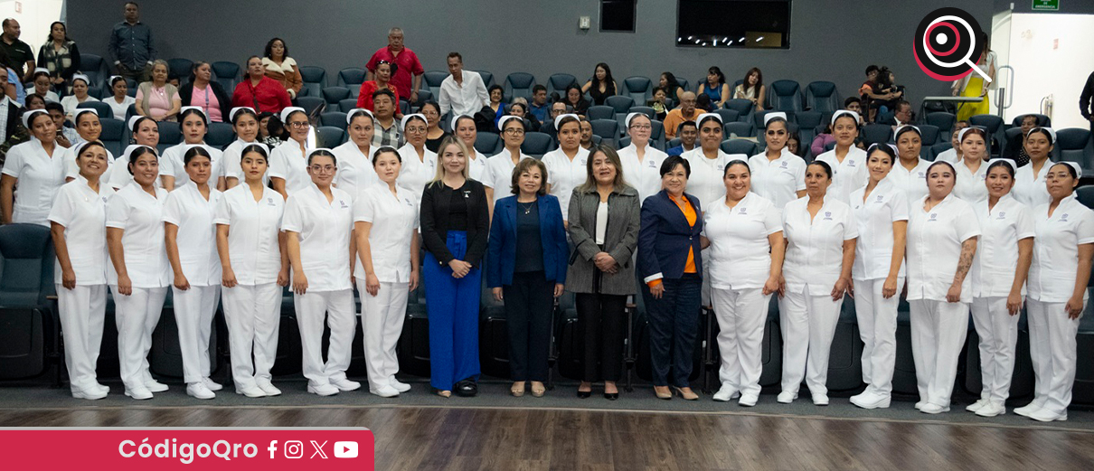 imposición de cofias, Universidad de las Mujeres,
