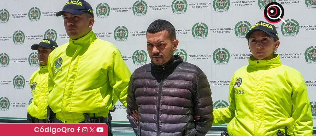 El general Carlos Fernando Triana, director de la Policía colombiana, confirmó que el Costeño es investigado por tentativa de homicidio agravado, porte ilegal de armas y uso de menores para la comisión de delitos / Foto: Agencia EFE