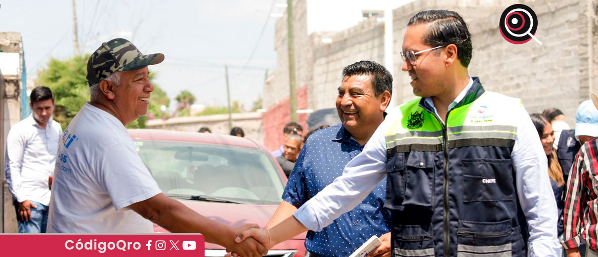 El alcalde de Corregidora recorrió calles de San Rafael para atender peticiones vecinales y avanzar en el reconocimiento legal de vialidades / Foto: Cortesía