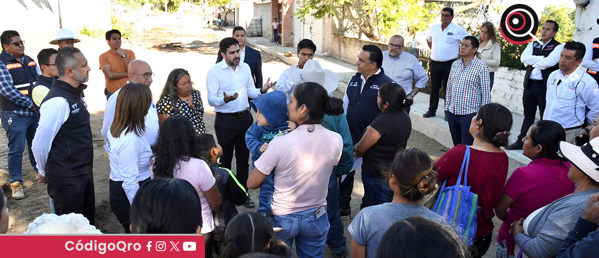 El senador del PAN, Agustín Dorantes, visitó varias comunidades rurales. Foto: Especial