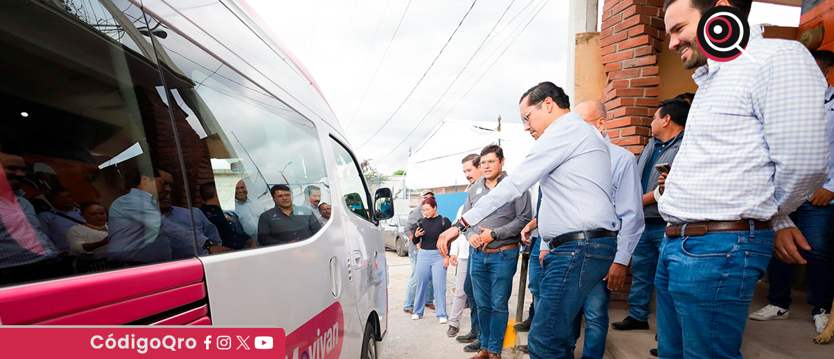 El presidente municipal de Corregidora, Chepe Guerrero, puso en marcha laa ruta 13 de Movivan. Foto: Especial
