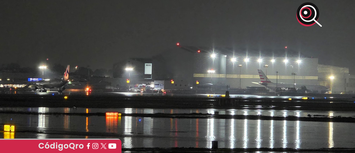 El AICM suspendió operaciones debido a las fuertes lluvias en la capital del país. Foto: Especial