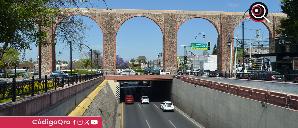 Agregó que actualmente la SDUOP y el municipio de Querétaro están coordinándose para ejecutar las obras de reparación de las lozas desprendidas del ducto superior de los Arcos / Foto: Archivo CódigoQro