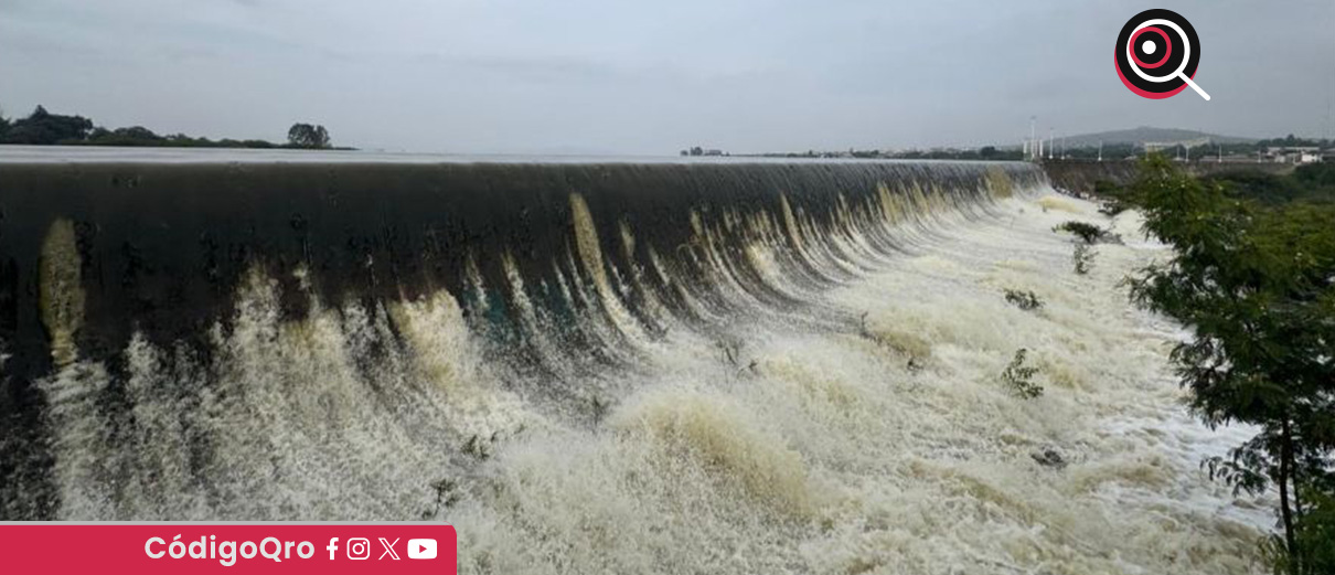 El desfogue de la presa Centrnario ha provocado riesgo de inundaación en el municipio de Tequisquiapan. Foto: Especial