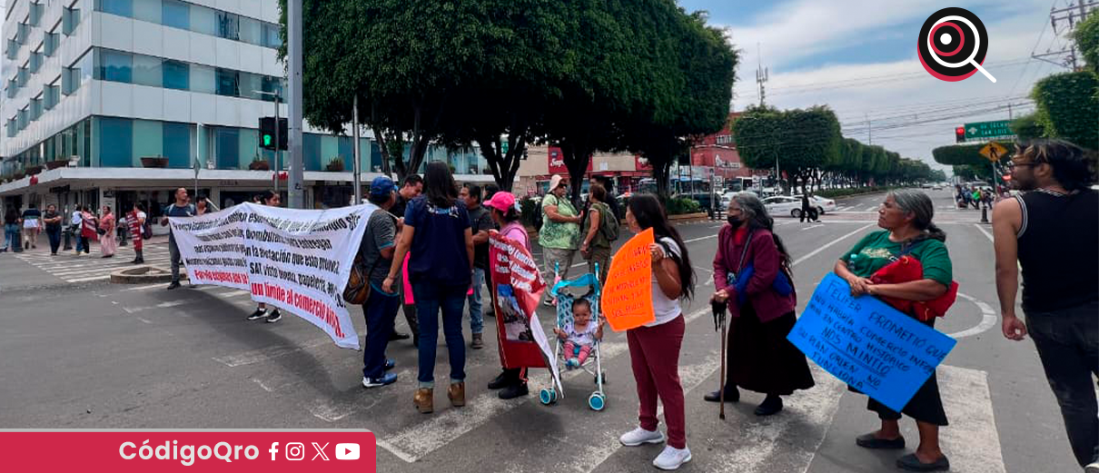 comerciantes, bloquean, avenida Zaragoza, exigen, solución, "invasión ambulante",