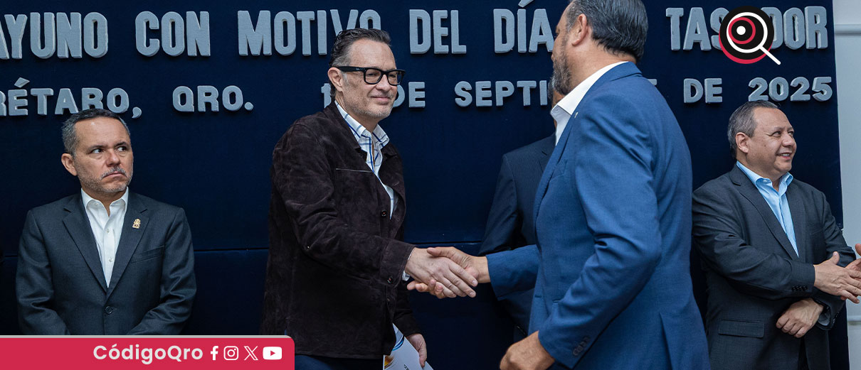 Mauricio Kuri González encabezó la conmemoración del Día del Tasador, donde destacó la labor del gremio en la protección del patrimonio de las familias / Foto: Cortesía