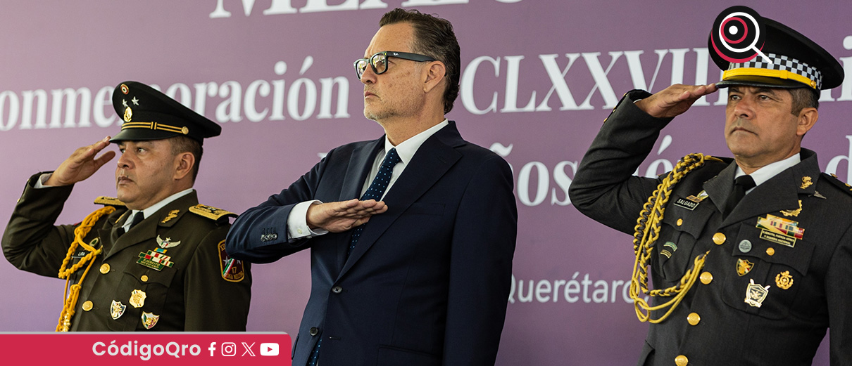 El gobernador de Querétaro, Mauricio Kuri, encaabezó la ceremonia de los Niños Héroes de Chapultepec. Foto: Especial