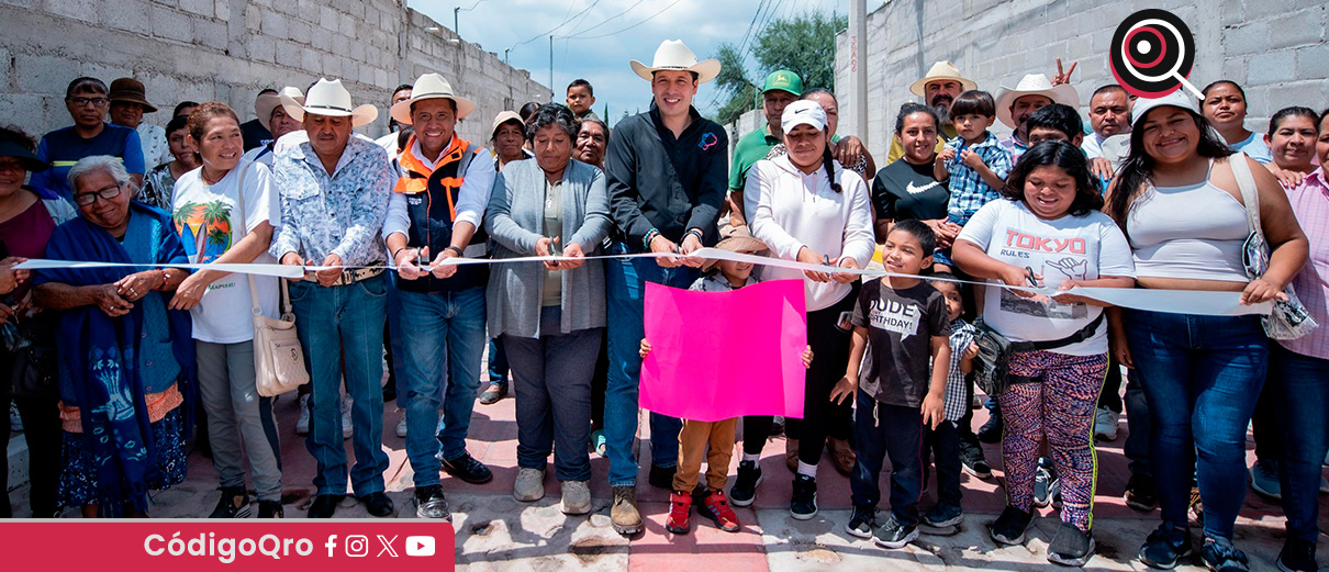 El presidente municipal de El Marqués, Rodrigo Monsalvo, entregó obras en Amazcala y Coyotillos. Foto: Especial