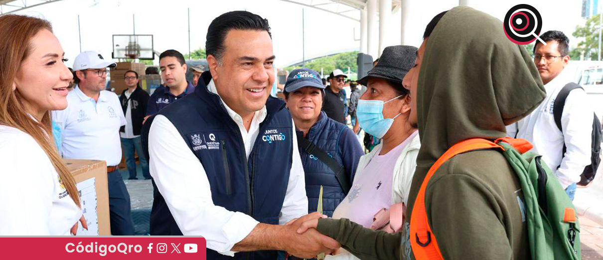 El secretario de Desarrollo Social, Luis Bernardo Nava Guerrero, reportó avances en la entrega de apoyos por lluvias. Foto: Especial