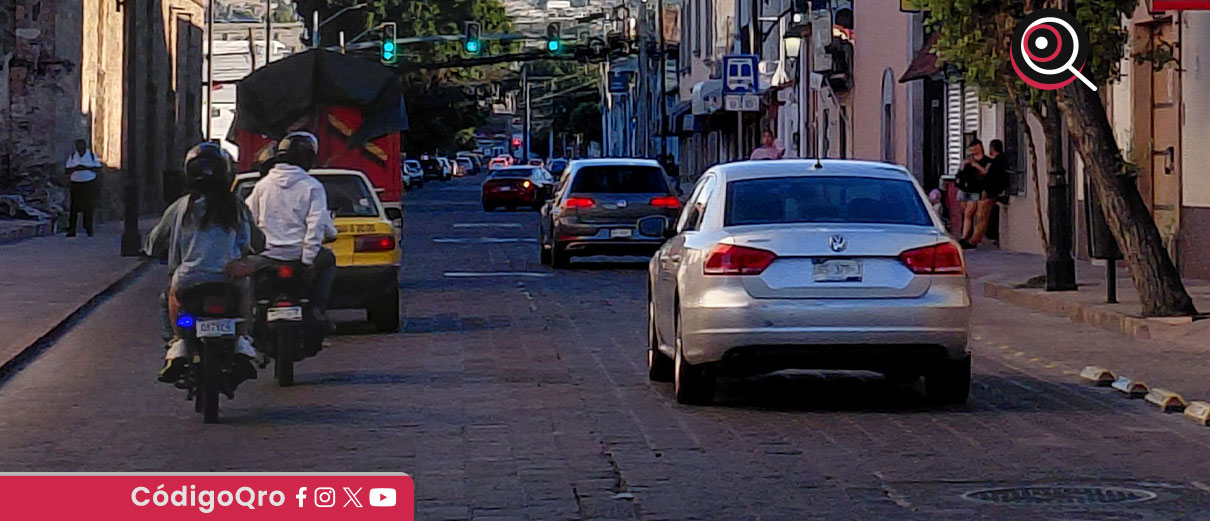 Querétaro ha otorgado apoyos para la reposición gratuita de placas a dueños de vehículos afectados por lluvias en 2025, como parte del “Programa Querétaro avanza seguro” / Foto: Mónica Gordillo