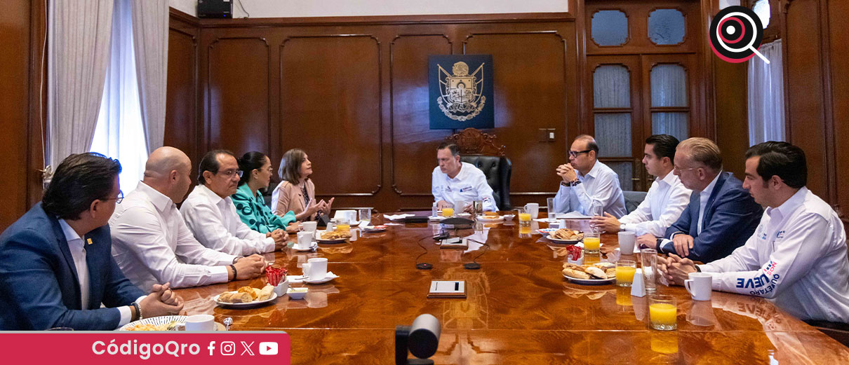 El gobernador de Querétaro, Mauricio Kuri González, sostuvo un encuentro con líderes de cámaras empresariales de distintos sectores productivos / Foto: Cortesía