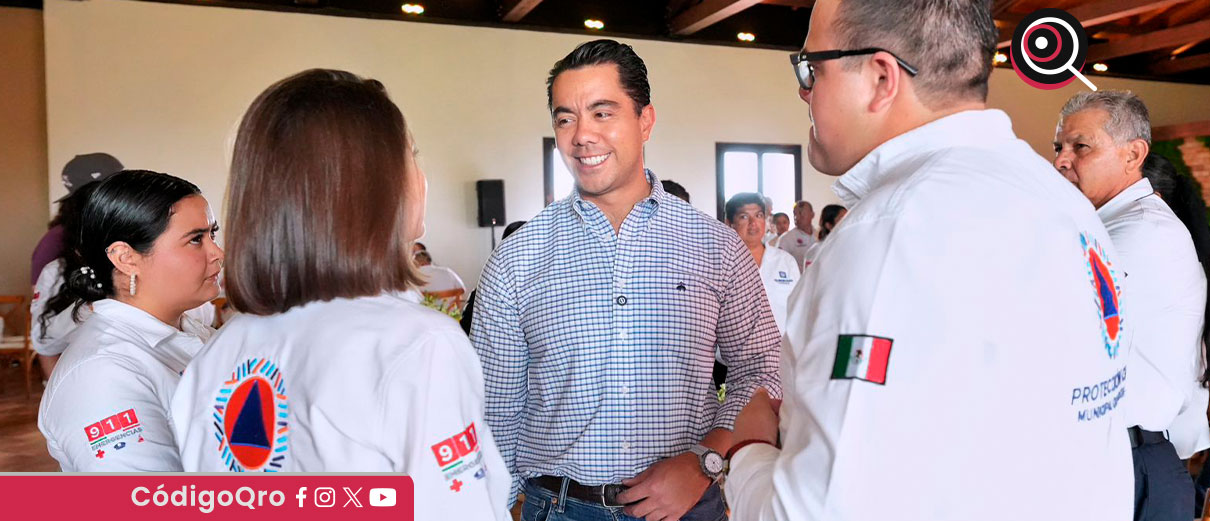 “Nuestro compromiso es seguir fortaleciendo a Protección Civil con recursos que les faciliten desempeñar sus funciones de manera más eficiente”, subrayó Felifer Macías / Foto: Cortesía