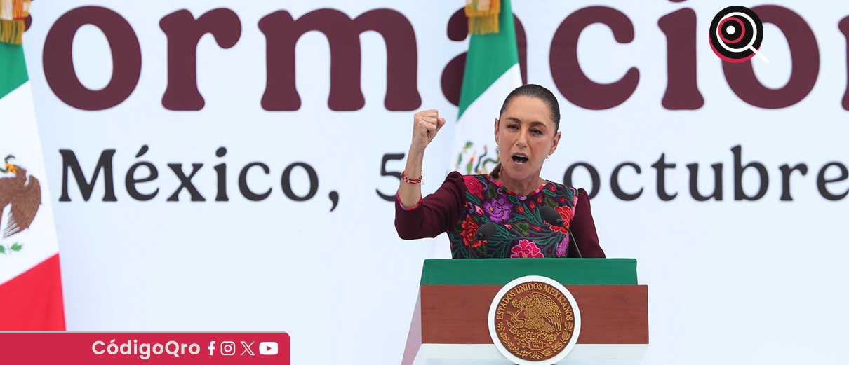 La presidenta de México, Claudia Sheinbaum, celebró su primer año de gobierno con un baño de masas en el Zócalo. Foto: Agencia EFE
