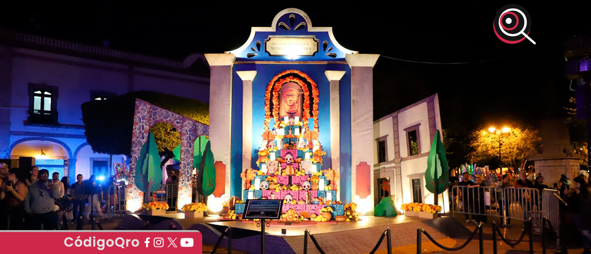 El altar monumental de Plaza de Armas está dedicado a Octavio S. Mondragón