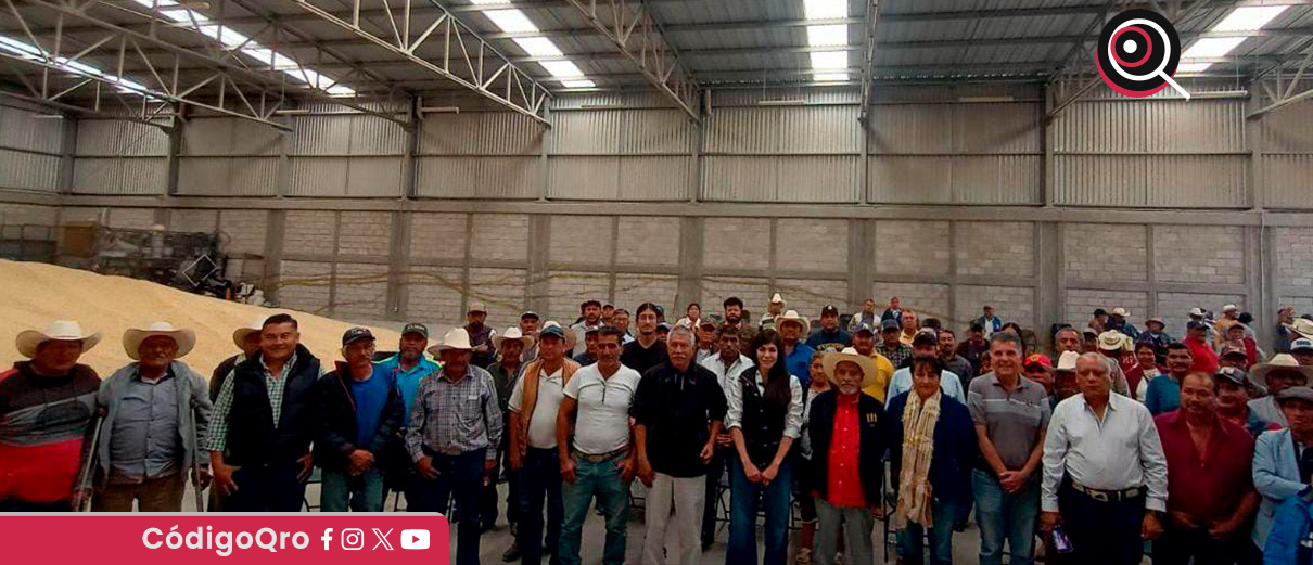  La presidenta del Consejo Consultivo del Agua, Katia Reséndiz, sse reunió con productores del campo