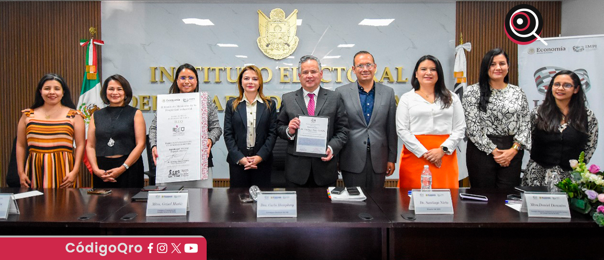 El titular del IMPI, Santiago Nieto, entregó el registro de marca al IEEQ