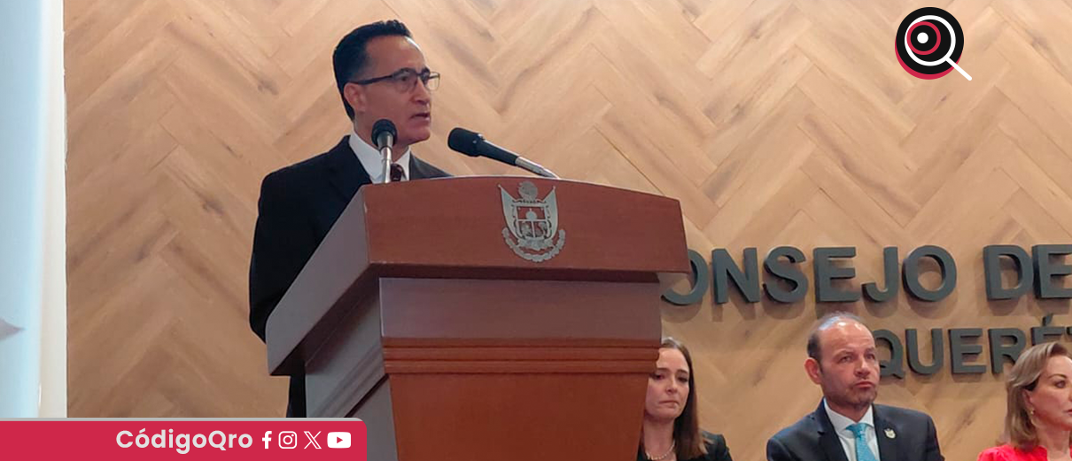 Notarios de Querétaro deben distinguirse por calidad moral: Luis Eduardo Ugalde