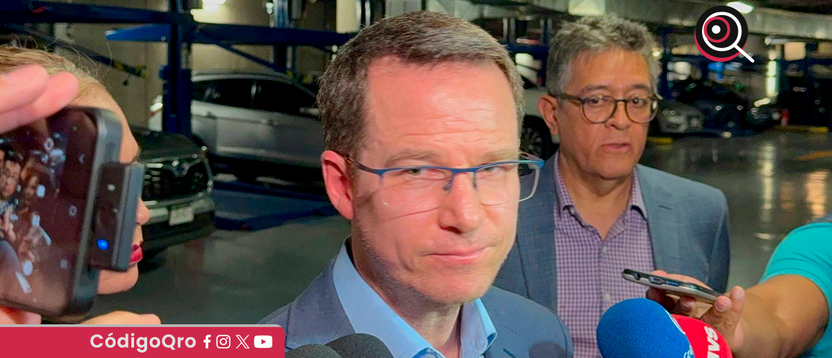 Ricardo Anaya acusó a Marx Arriaga por haber eliminado los libros de matemáticas