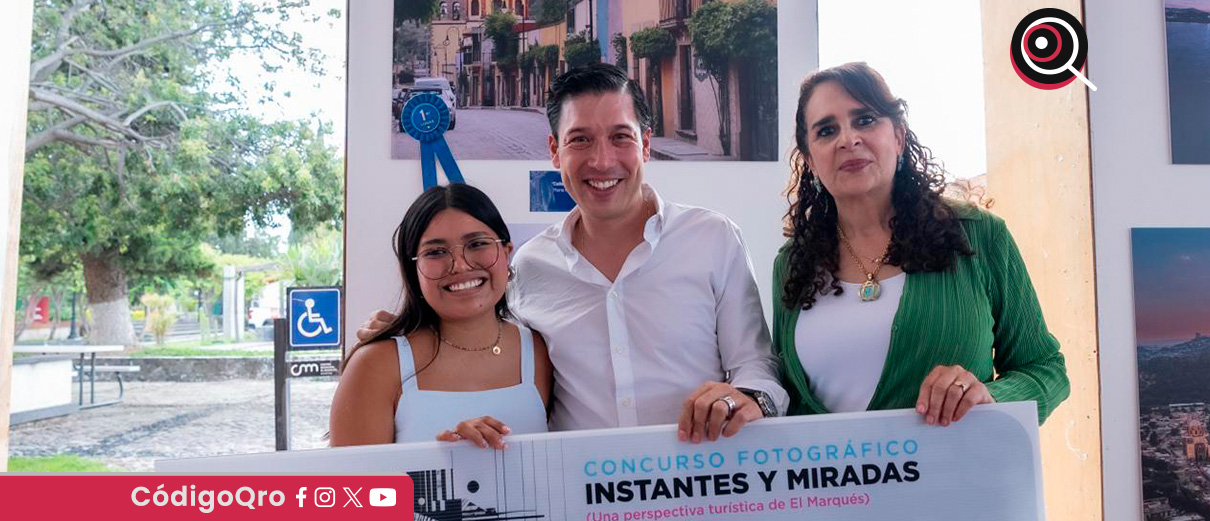 El presidente municipal de El Marqués, Rodrigo Monsalvo, entregó premios a los ganadores del concurso "Instantes y Miradas"