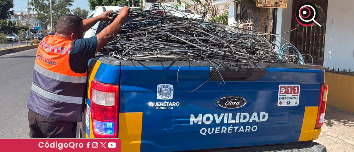 Retiran cables en desuso en la ciudad de Querétaro