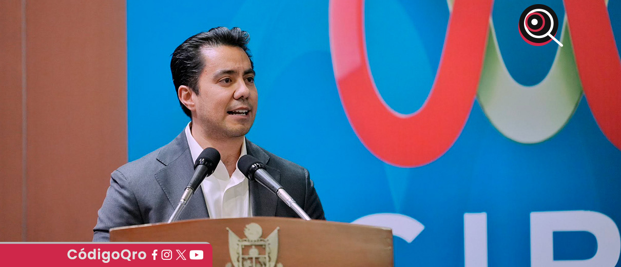 El presidente municipal de Querétaro, Felifer Macías Olvera, suspendió la subasta pública de predios